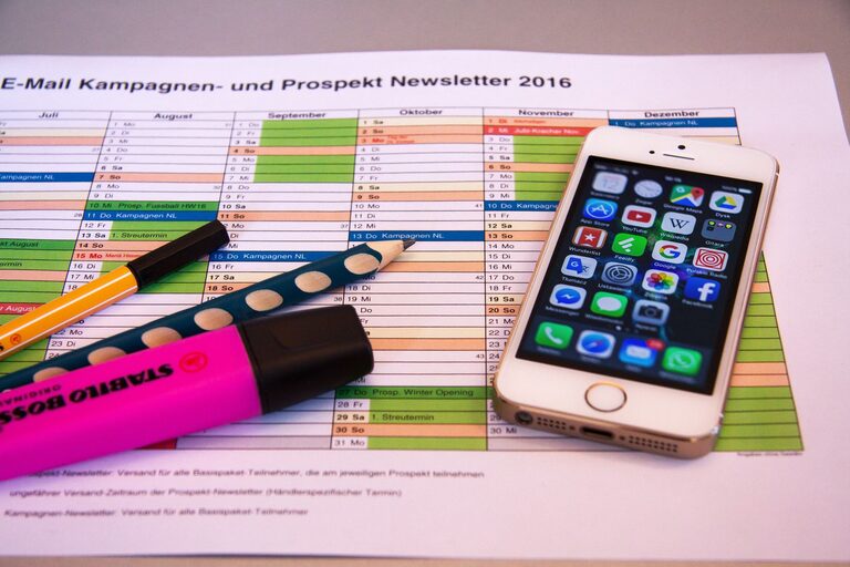 How to Declutter Your Digital Life for More Focus and Calm